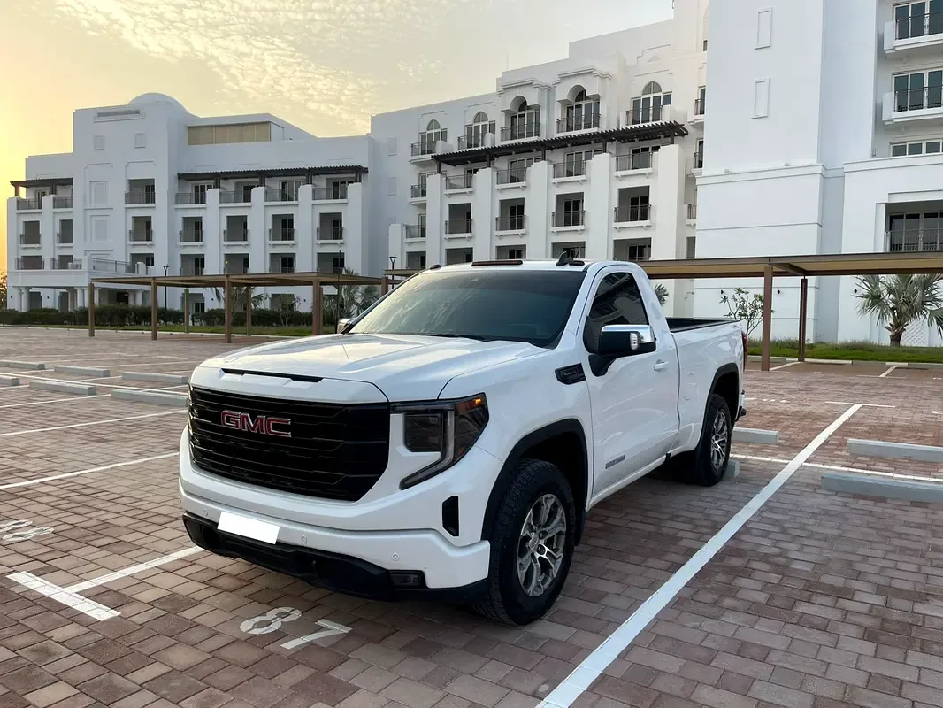 GMC Sierra 2.7 AT RWD (310 hp)