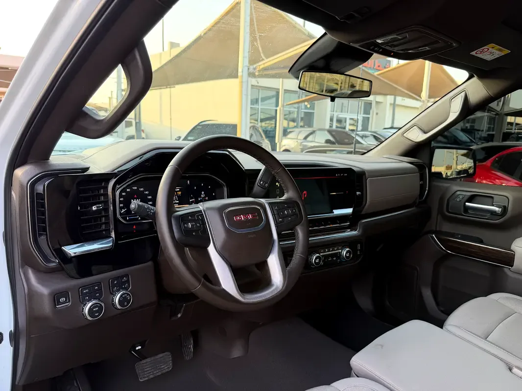 GMC Sierra 2.7 AT RWD (310 حصان) - 12