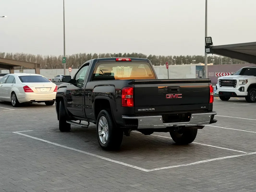 GMC Sierra 5.3 AT RWD (355 hp) - 2