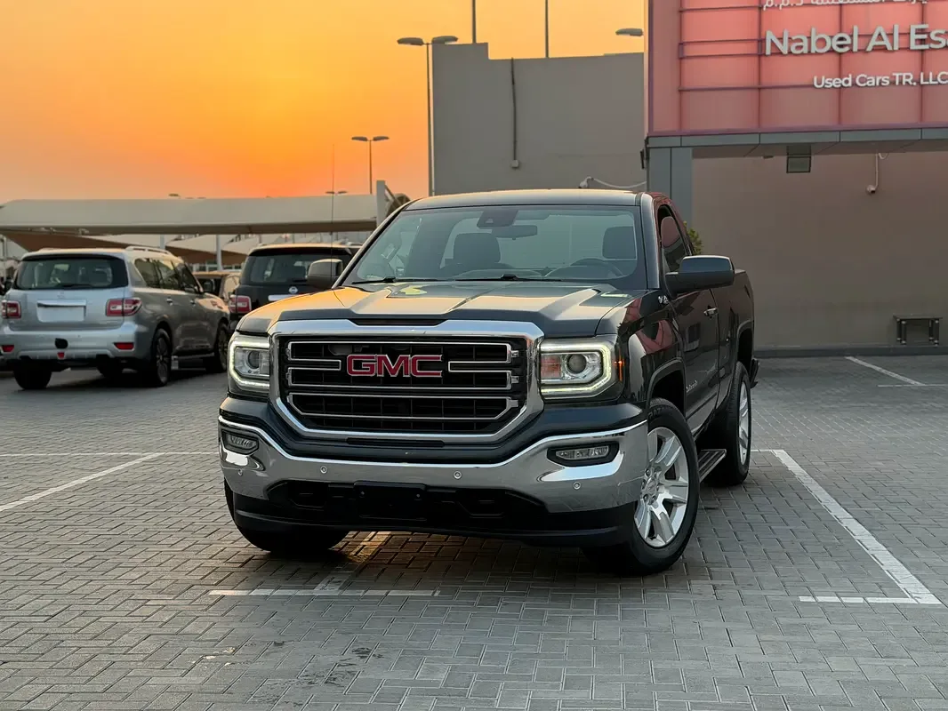 GMC Sierra 5.3 AT RWD (355 hp)