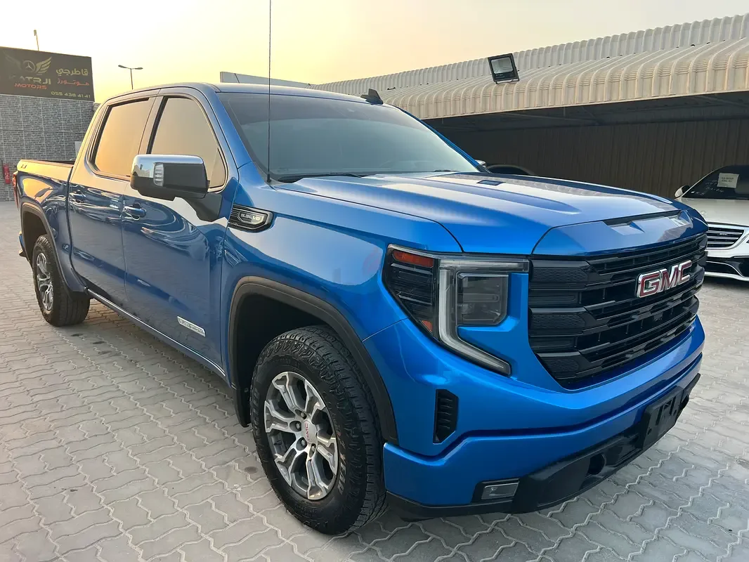 GMC Sierra 5.3 AT RWD (355 hp)