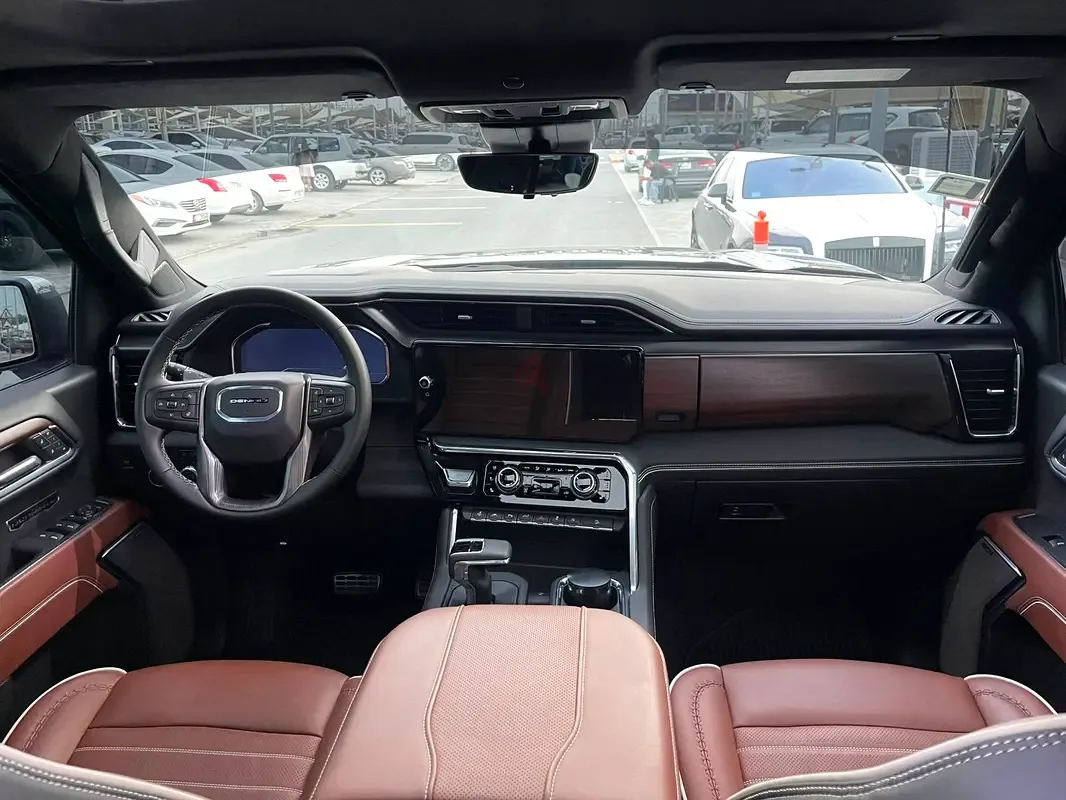 GMC Sierra 6.2 AT 4WD (420 hp)