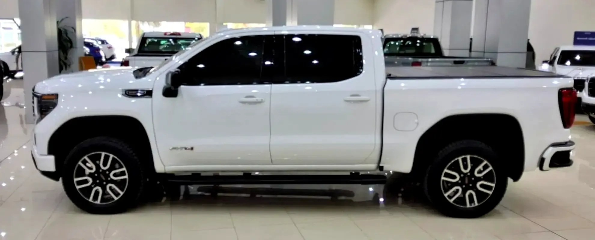 GMC Sierra 6.2 AT 4WD (420 حصان) - 4