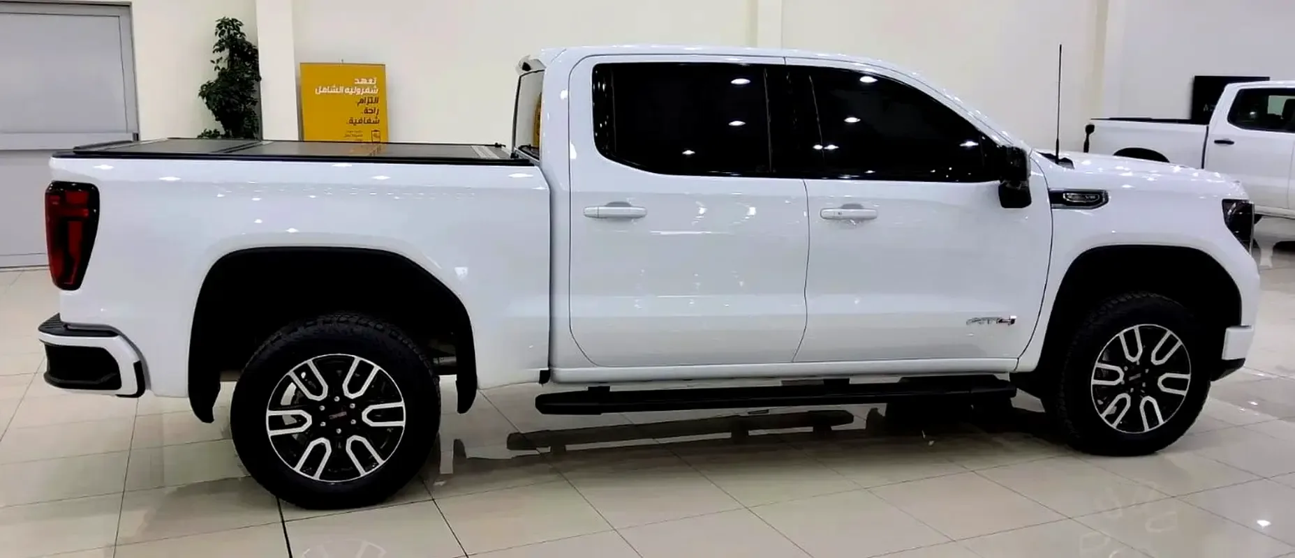 GMC Sierra 6.2 AT 4WD (420 حصان) - 8