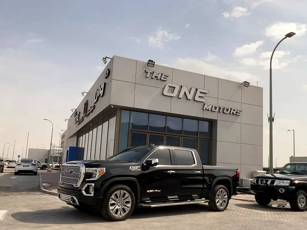 GMC Sierra 6.2 AT 4WD (420 hp)