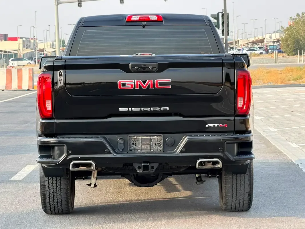 GMC Sierra 6.2 AT 4WD (420 حصان) - 2