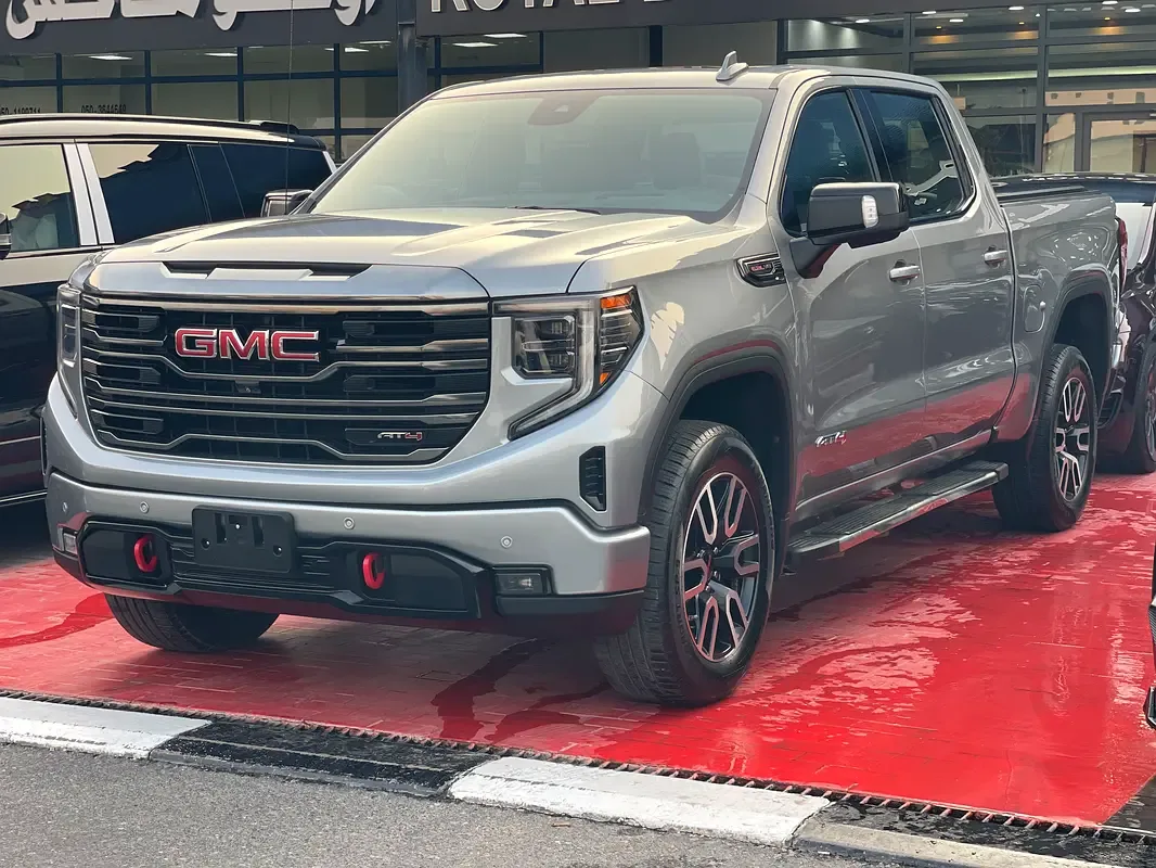 GMC Sierra 6.2 AT 4WD (420 hp)