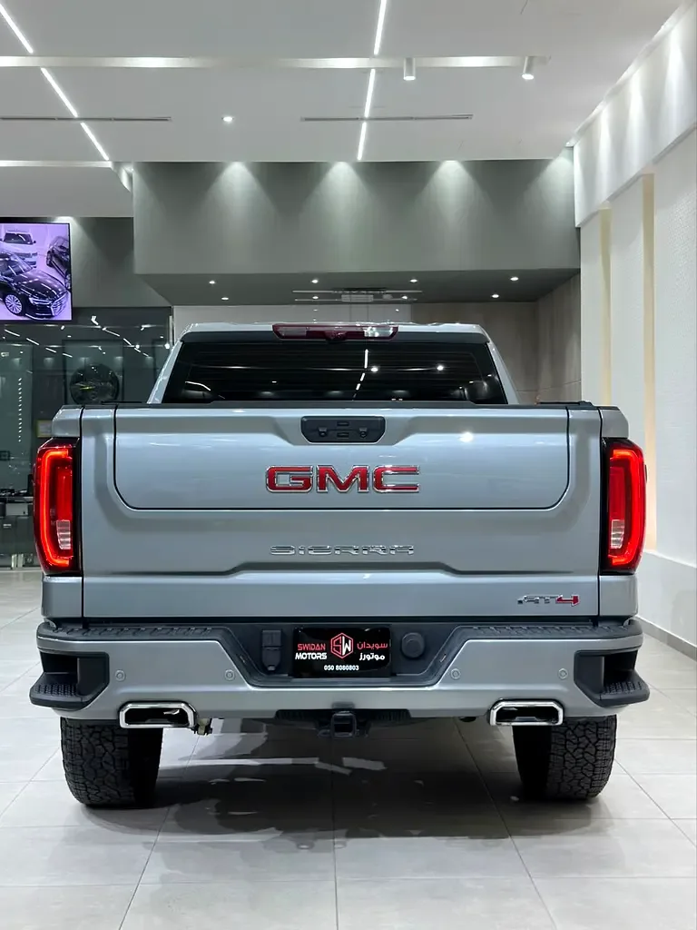 GMC Sierra 6.2 AT 4WD (420 حصان) - 5