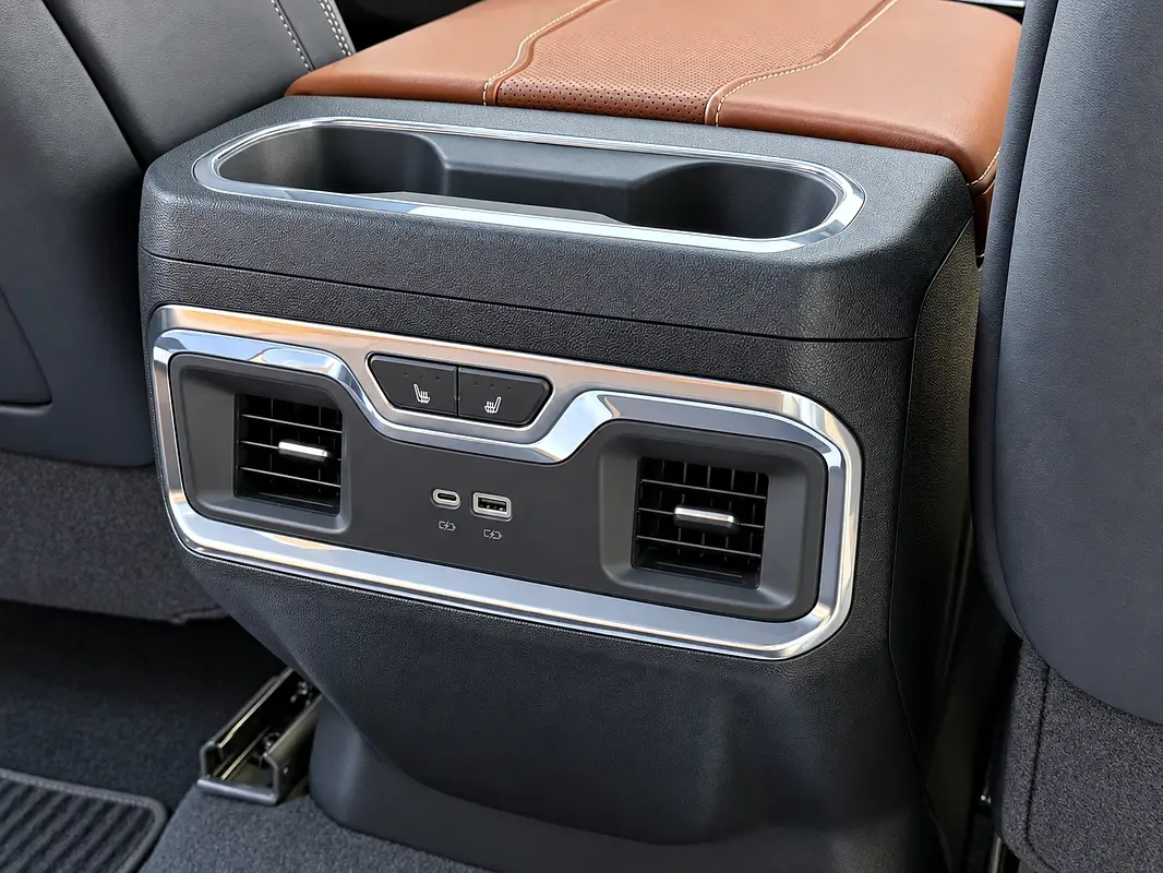 GMC Sierra 6.2 AT 4WD (420 حصان) - 18