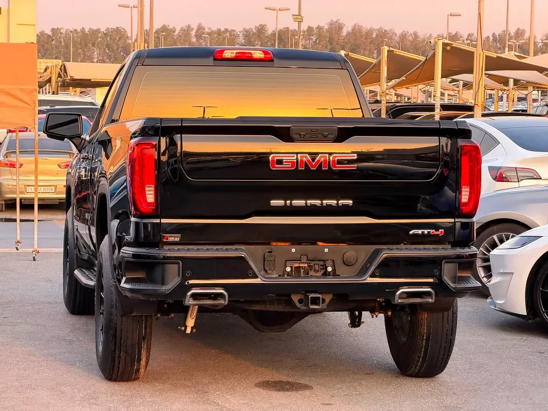GMC Sierra 6.2 AT AWD (420 حصان) - 6