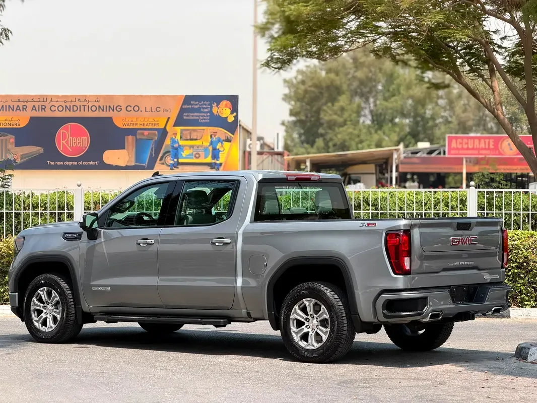 GMC Sierra 6.2 AT AWD (420 حصان) - 5