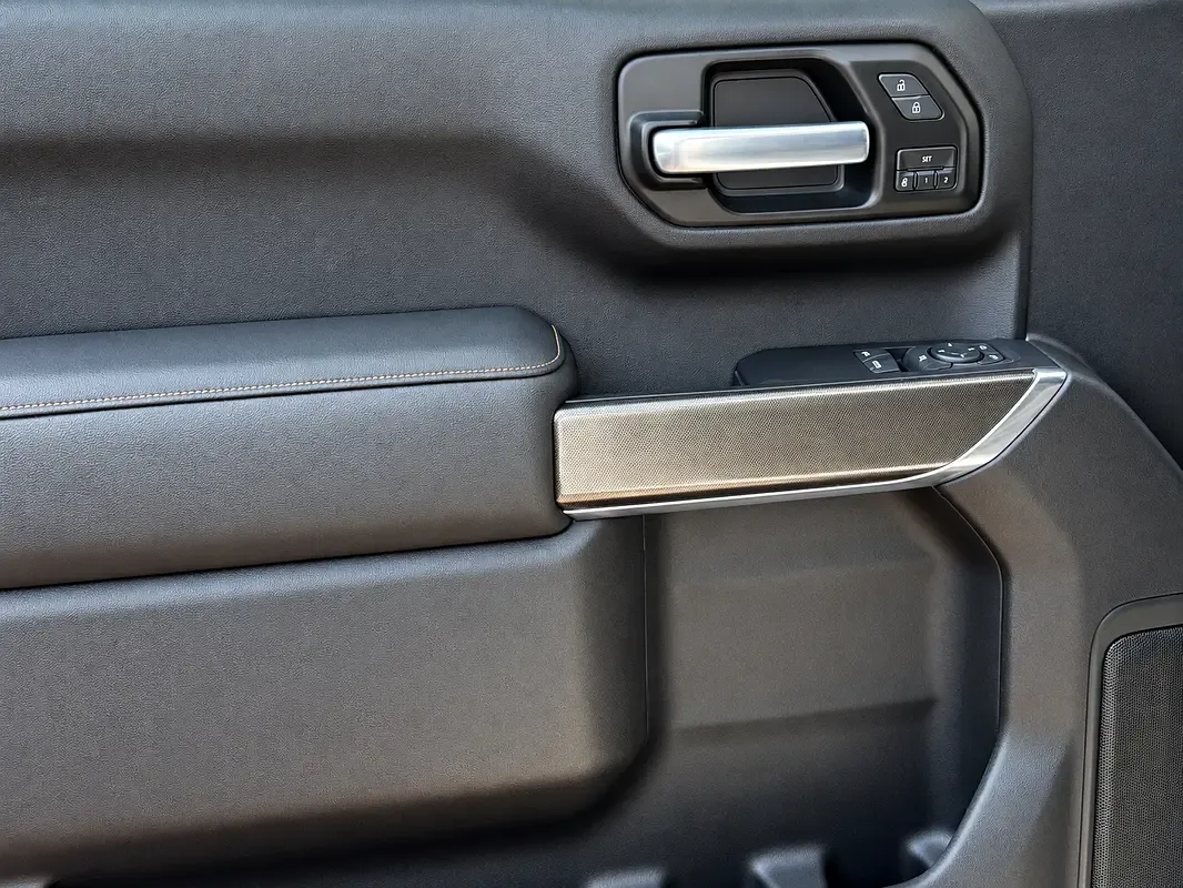 GMC Sierra 6.2 AT AWD (420 حصان) - 15