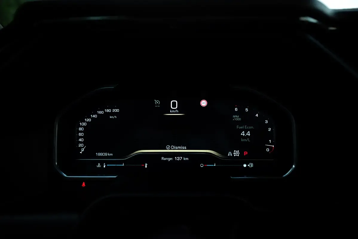 GMC Sierra 6.2 AT AWD (420 حصان) - 12