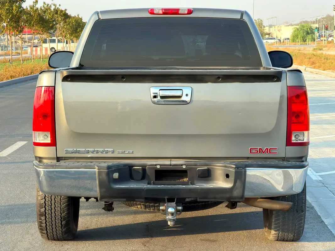 GMC Sierra 8.1 AT LWB 2WD (340 حصان) - 6