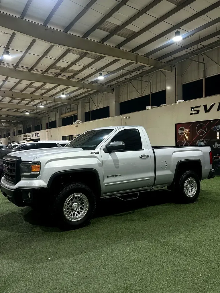 GMC Sierra 8.1 AT LWB 2WD (340 hp) - 2