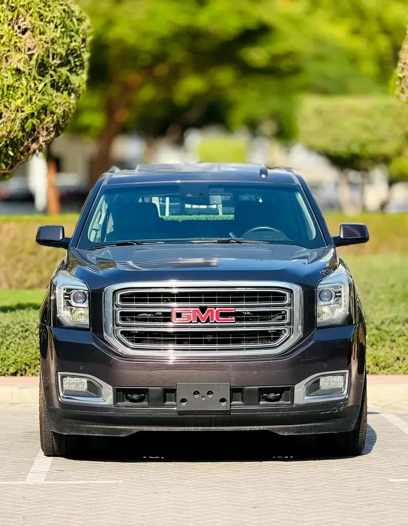 GMC Yukon 5.3 AT RWD (355 حصان) - 2