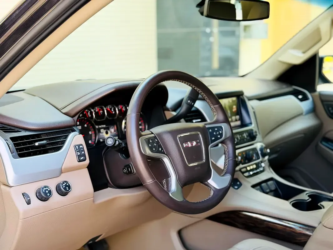 GMC Yukon 5.3 AT RWD (355 حصان) - 9