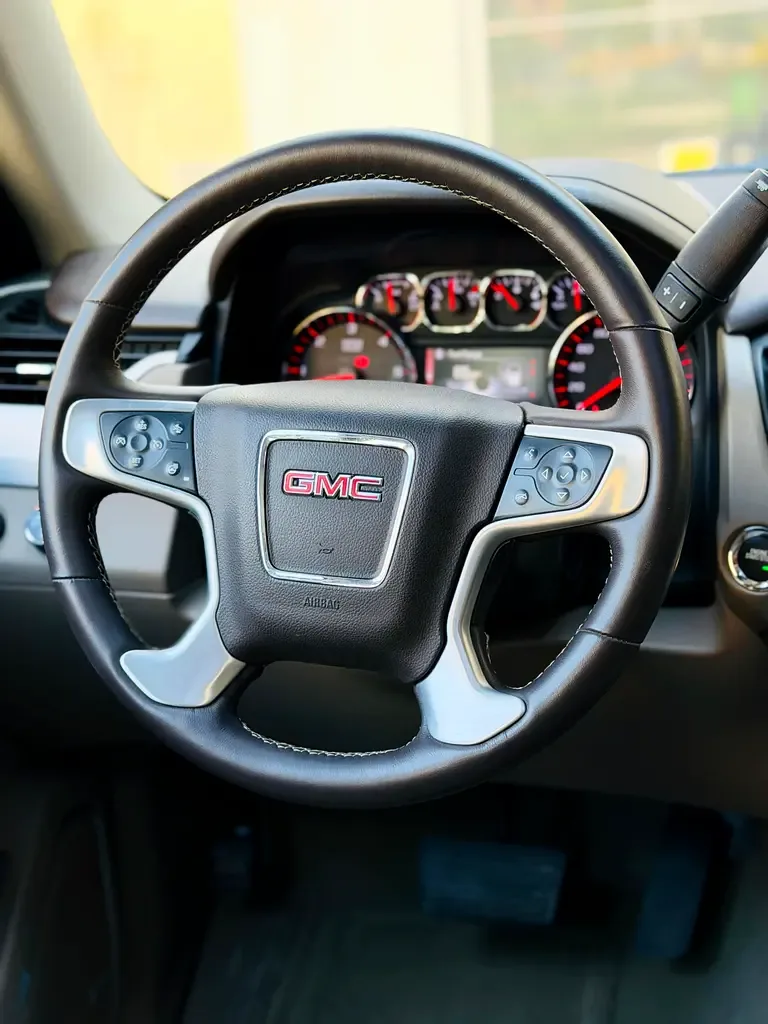 GMC Yukon 5.3 AT RWD (355 حصان) - 18