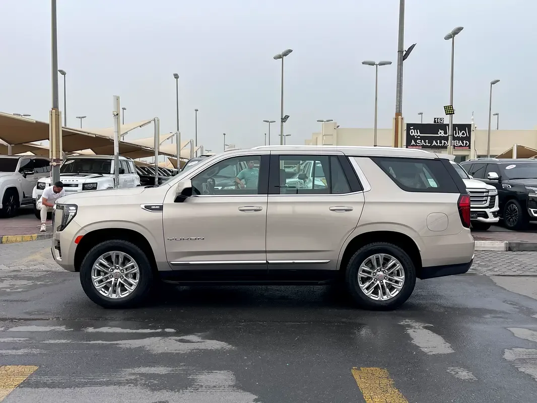 GMC Yukon 5.3 AT RWD (360 hp) - 3