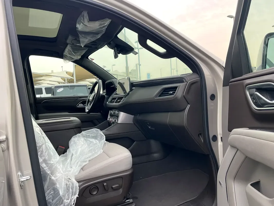 GMC Yukon 5.3 AT RWD (360 hp) - 16