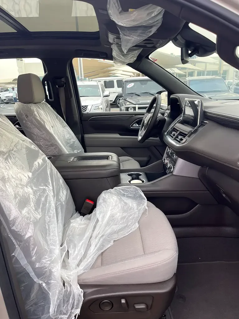 GMC Yukon 5.3 AT RWD (360 hp) - 17