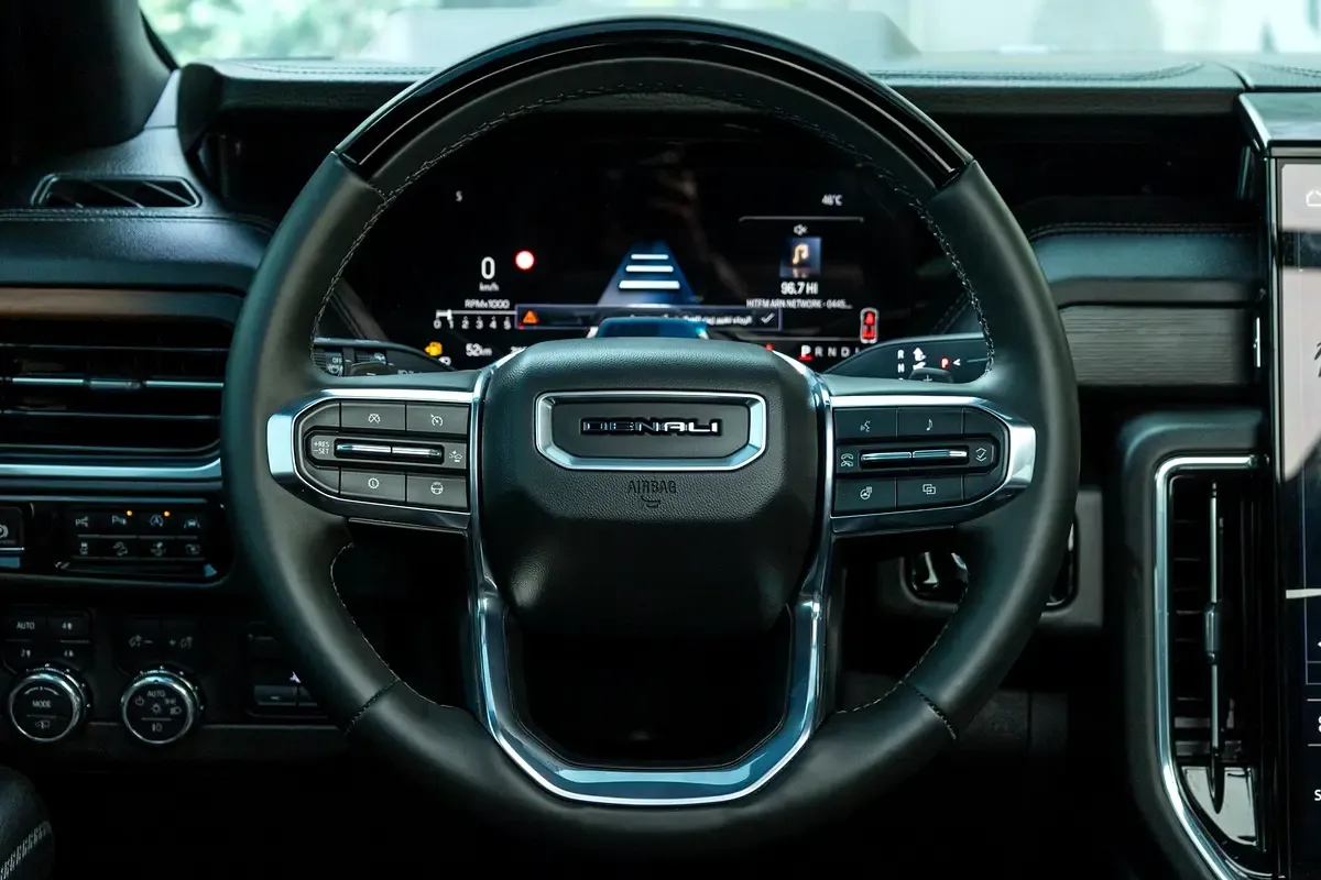 GMC Yukon 6.2 AT (420 hp) - 16