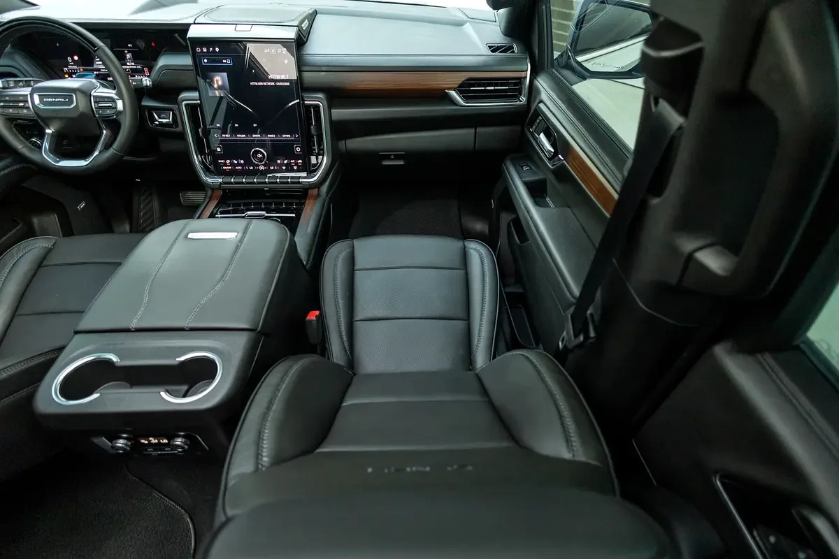 GMC Yukon 6.2 AT (420 hp) - 15