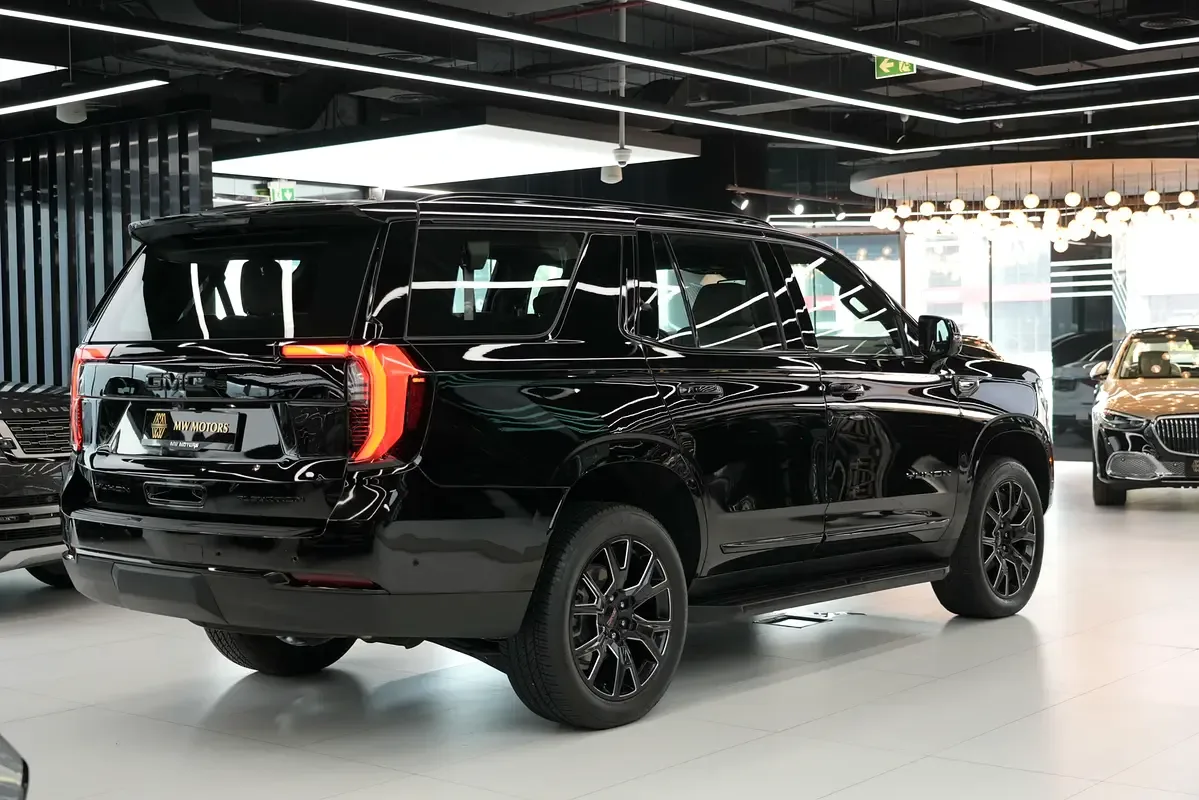 GMC Yukon 6.2 AT (420 حصان) - 4