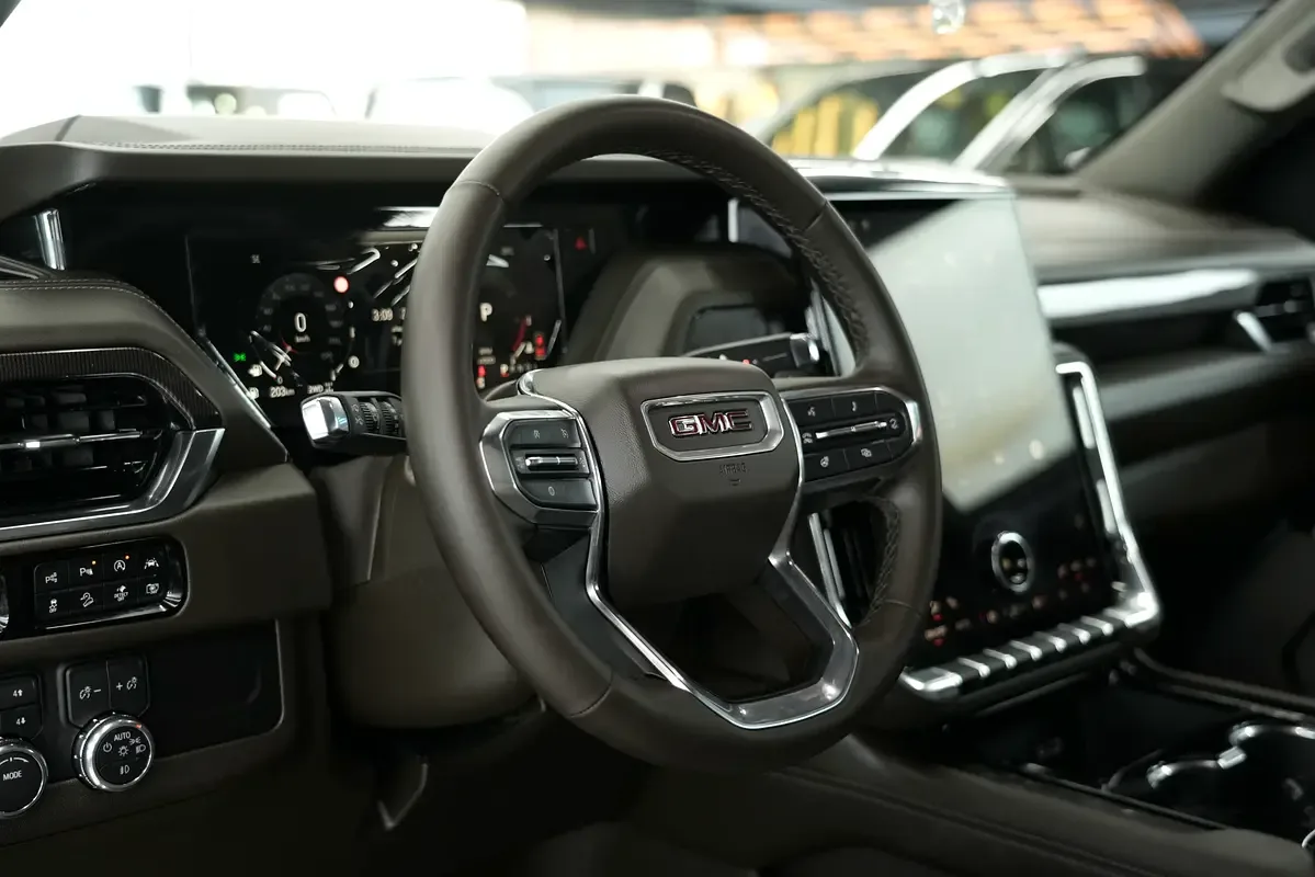 GMC Yukon 6.2 AT (420 حصان) - 8