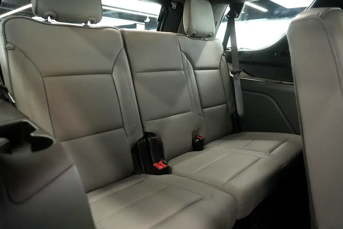 GMC Yukon 6.2 AT (420 حصان) - 17