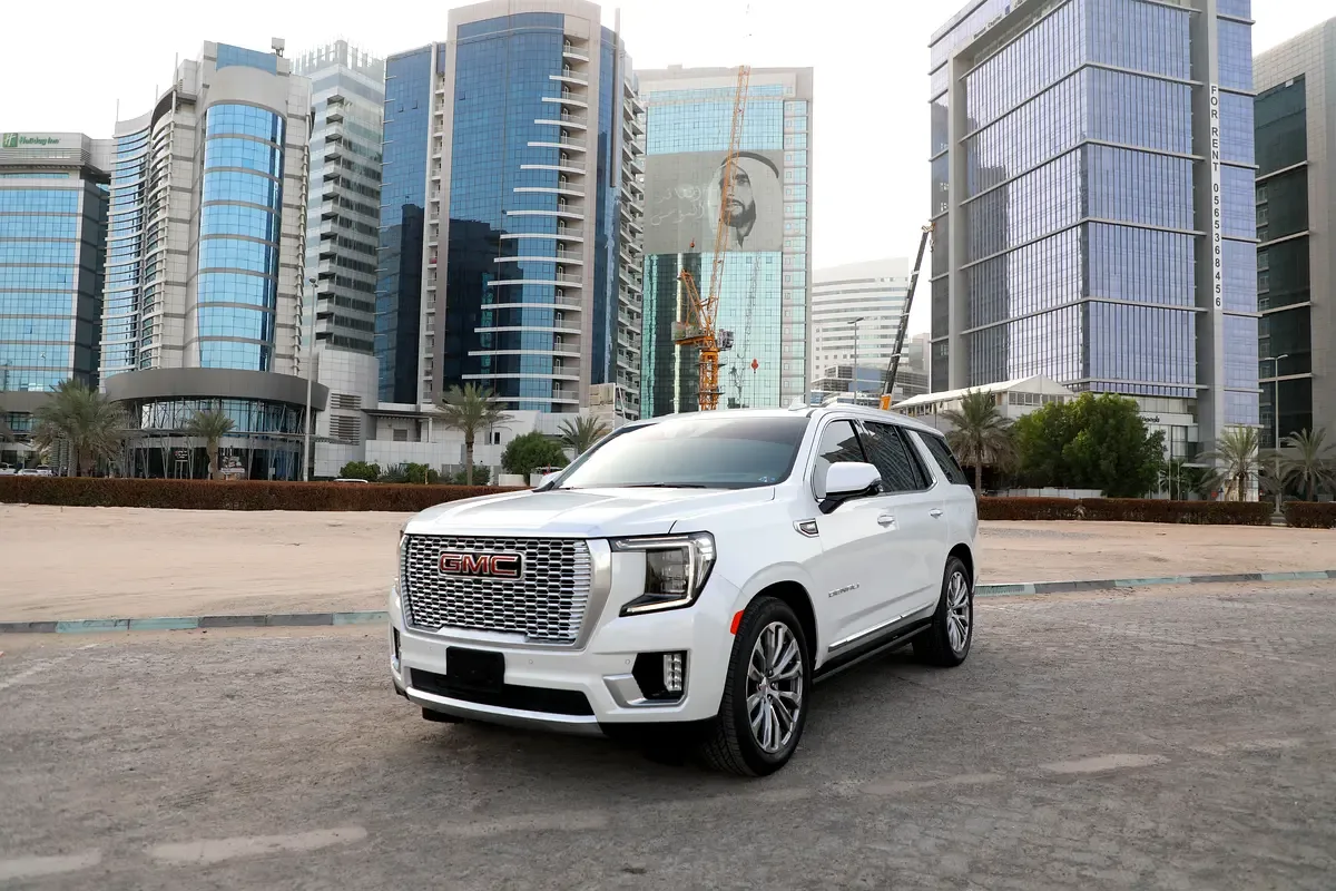GMC Yukon 6.2 AT 4WD (420 hp)