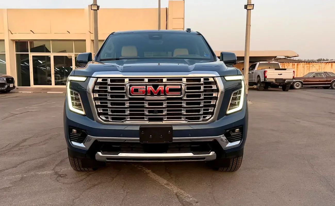 GMC Yukon 6.2 AT 4WD (420 حصان) - 2