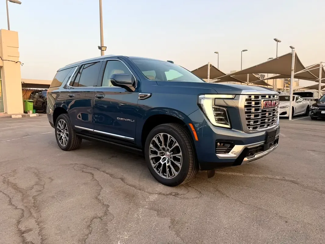 GMC Yukon 6.2 AT 4WD (420 hp)