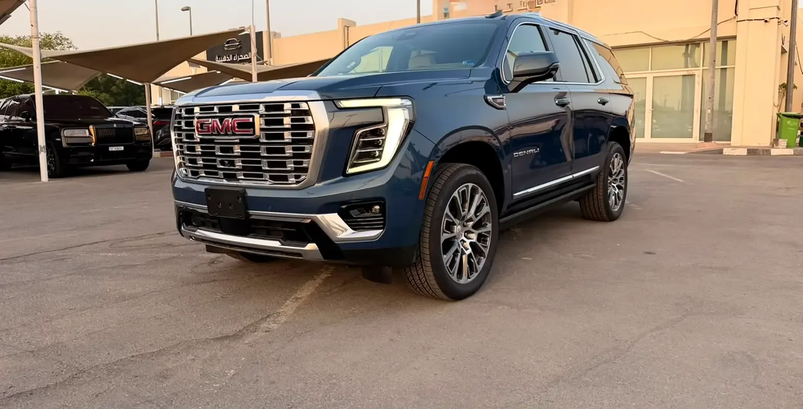 GMC Yukon 6.2 AT 4WD (420 حصان) - 3