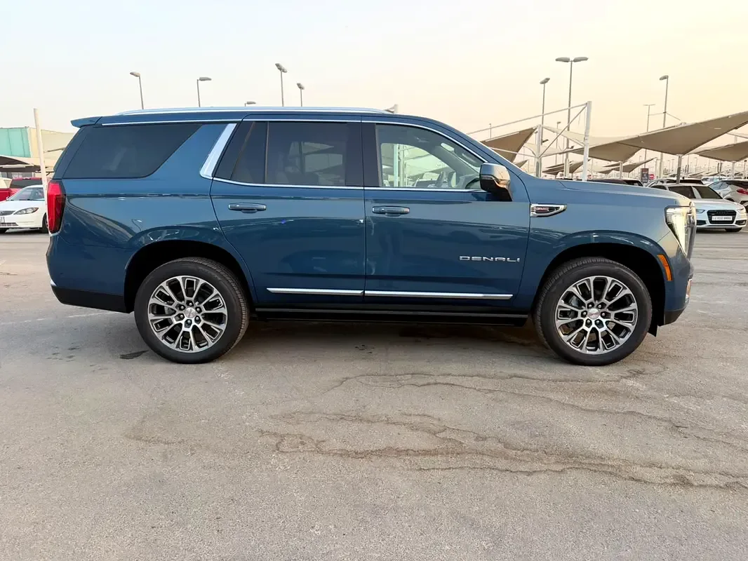 GMC Yukon 6.2 AT 4WD (420 حصان) - 7
