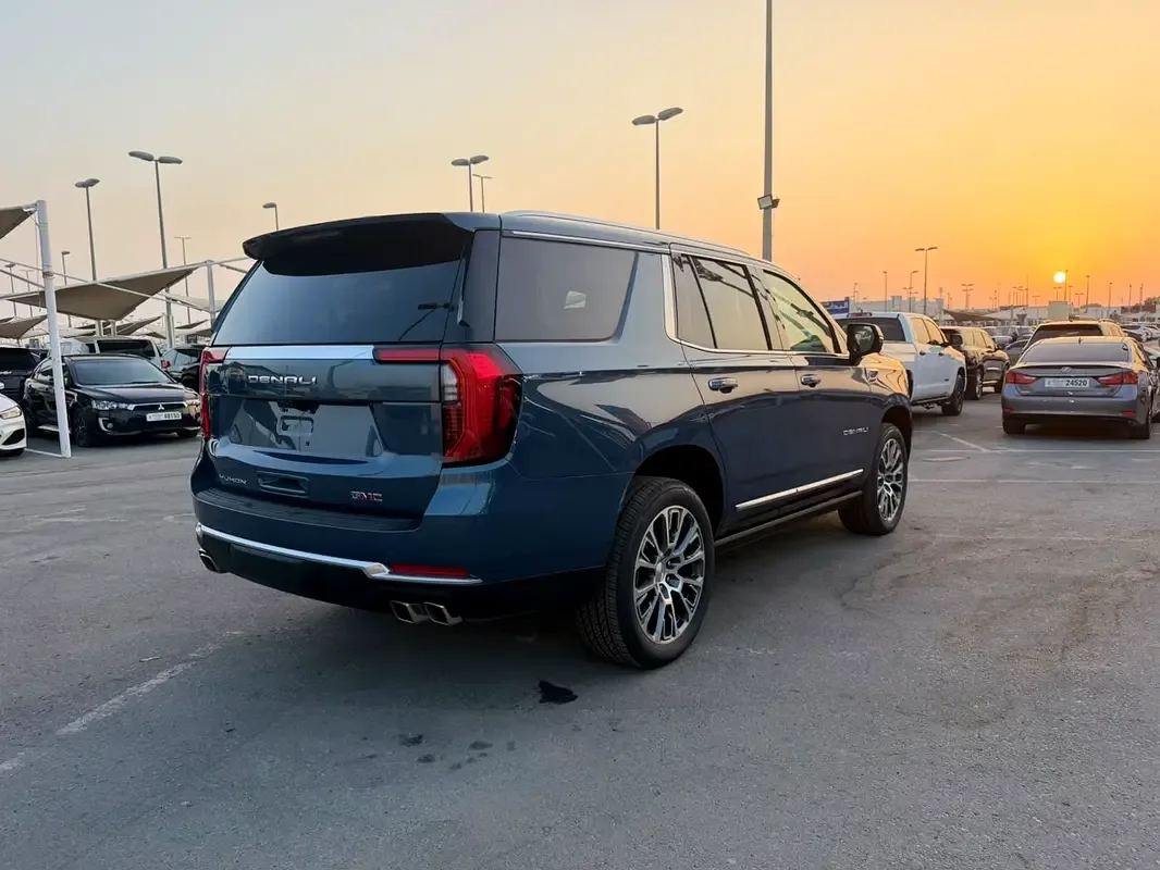 GMC Yukon 6.2 AT 4WD (420 حصان) - 6