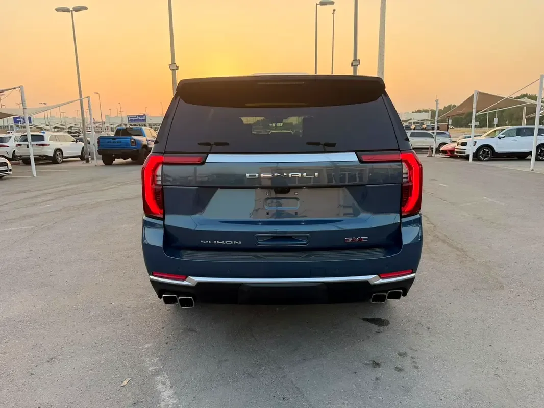 GMC Yukon 6.2 AT 4WD (420 حصان) - 8