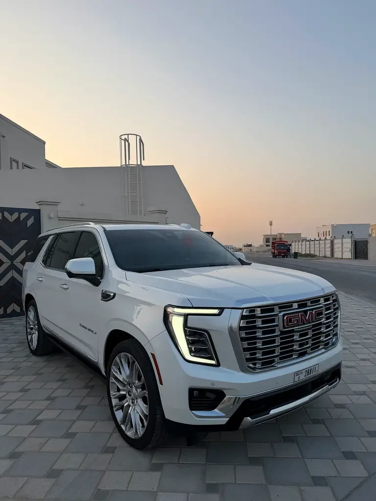 GMC Yukon 6.2 AT 4WD (420 حصان) - 2