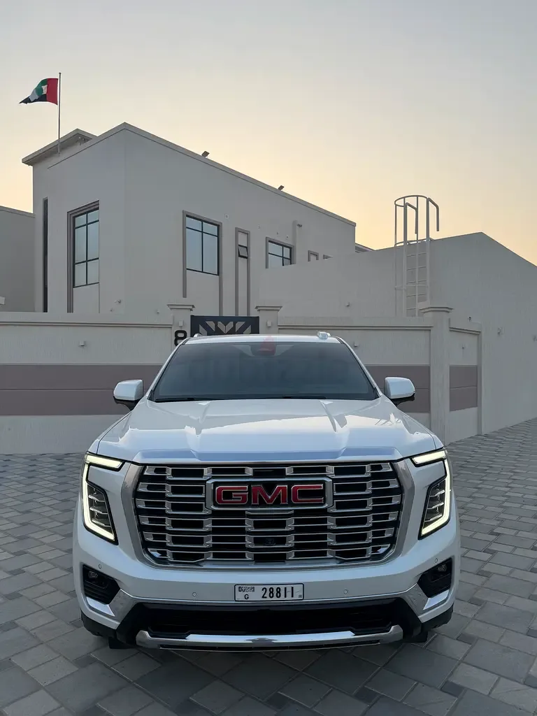 GMC Yukon 6.2 AT 4WD (420 hp)