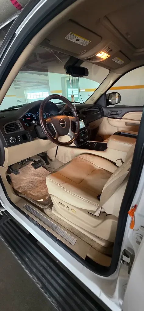 GMC Yukon 6.2 AT AWD (420 hp) - 12