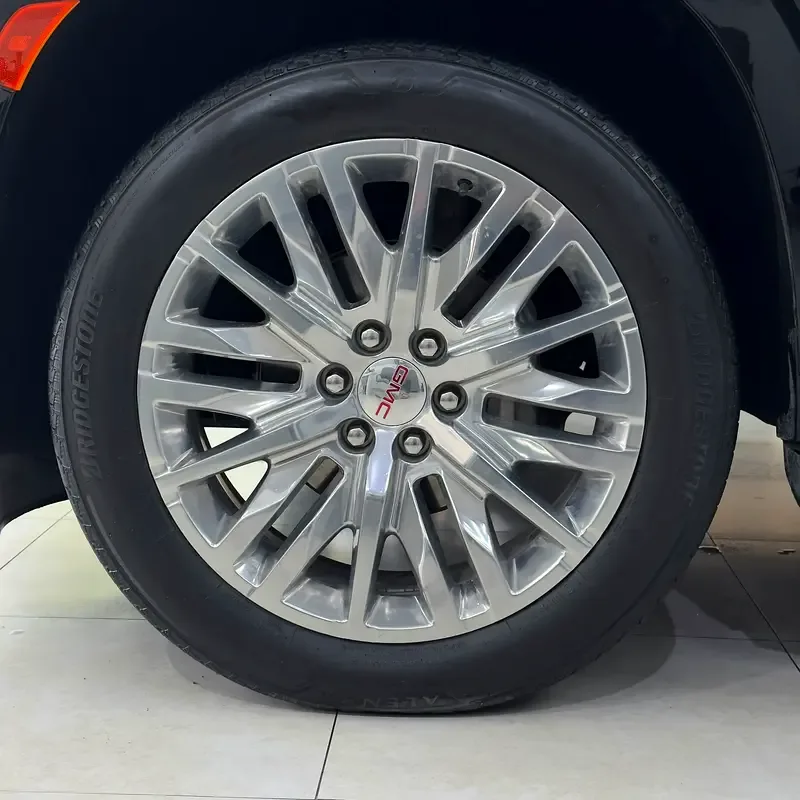 GMC Yukon 6.2 AT AWD (426 حصان) - 17
