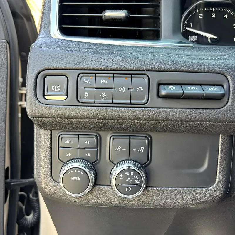 GMC Yukon 6.2 AT AWD (426 hp) - 12