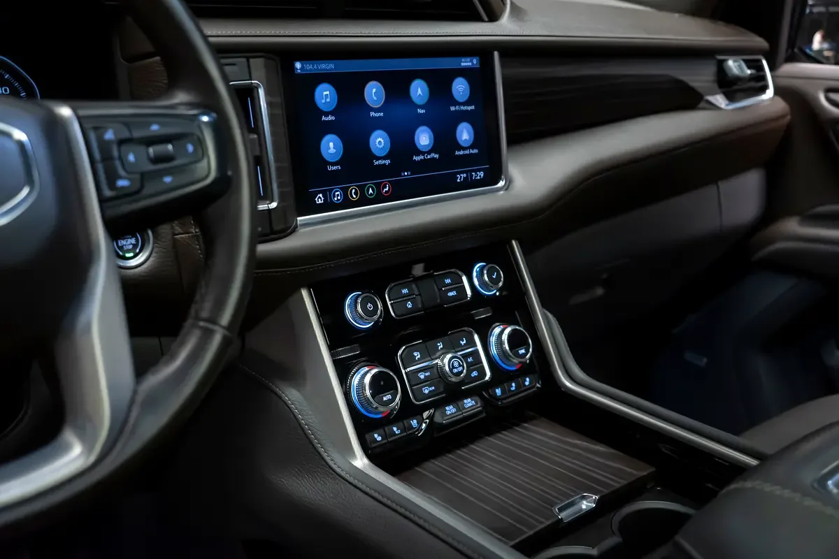 GMC Yukon 6.2 AT AWD (426 حصان) - 19
