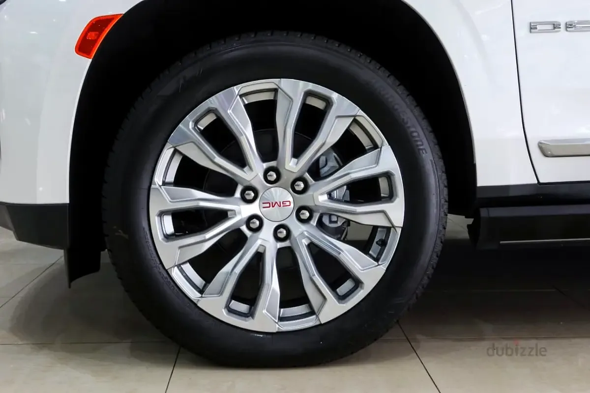 GMC Yukon 6.2 AT AWD (426 hp) - 6