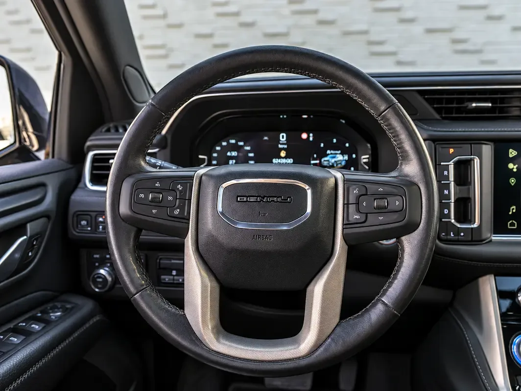 GMC Yukon 6.2 AT AWD (426 hp) - 17