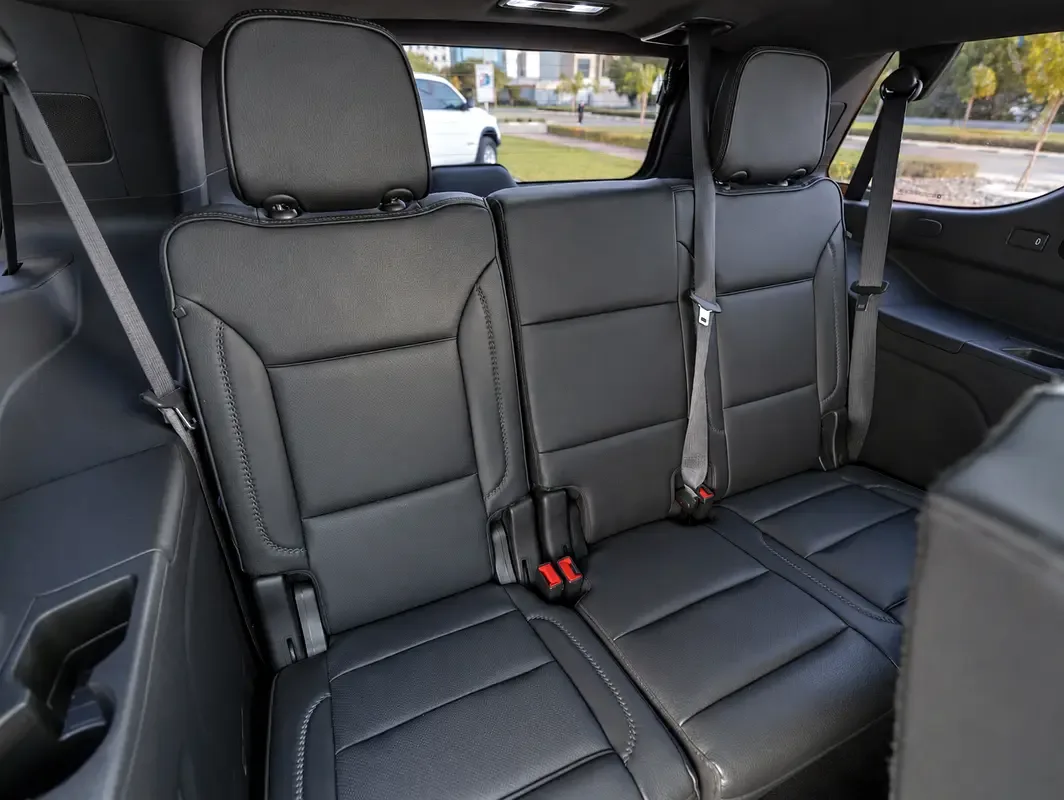 GMC Yukon 6.2 AT AWD (426 hp) - 19