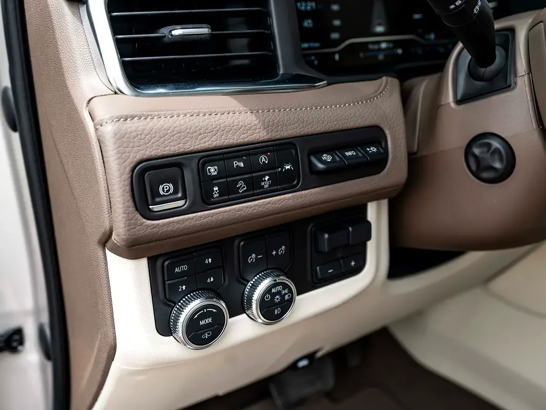 GMC Yukon 6.2 AT AWD (426 حصان) - 12