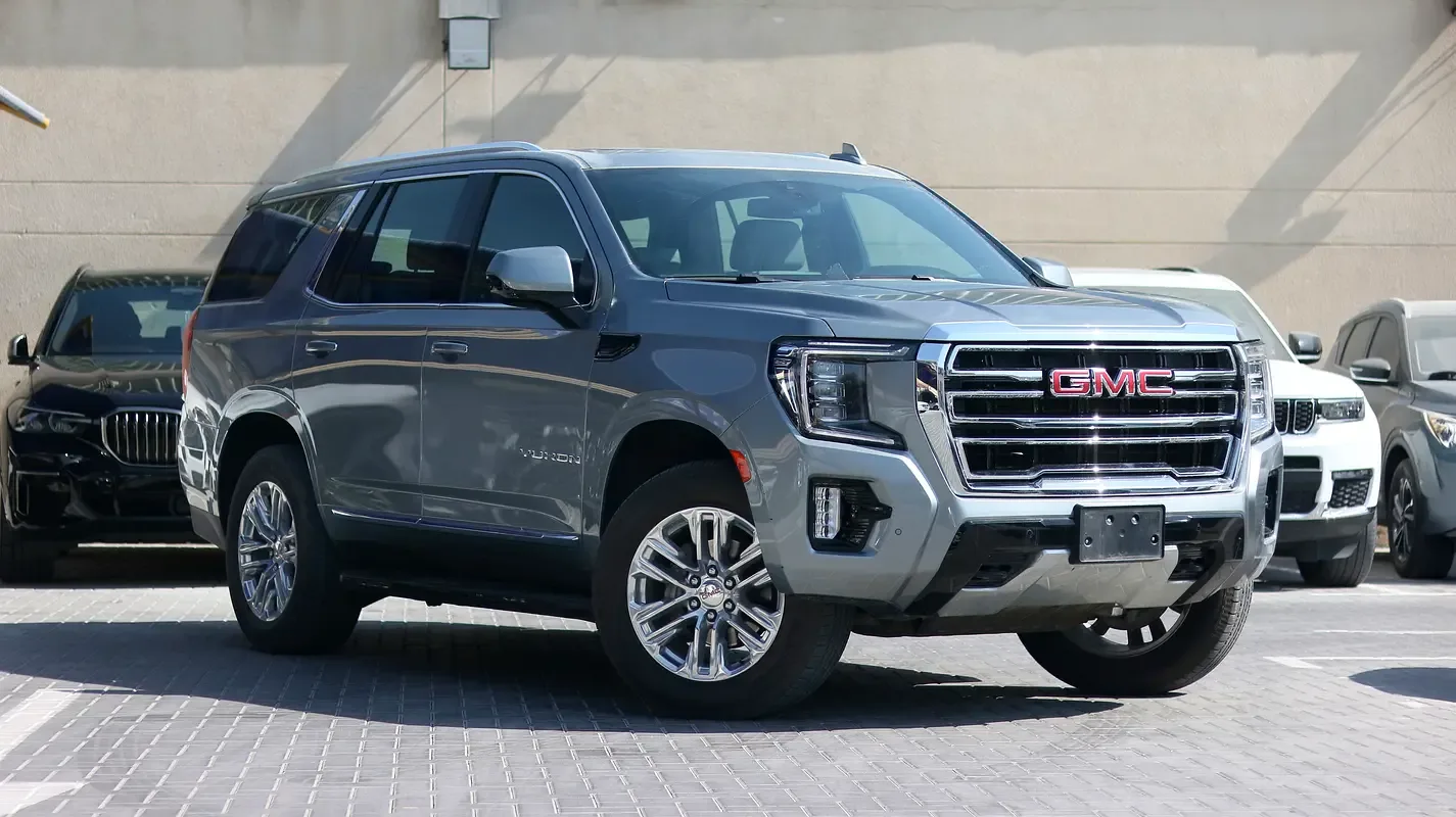 GMC Yukon 6.2 AT AWD (426 hp)