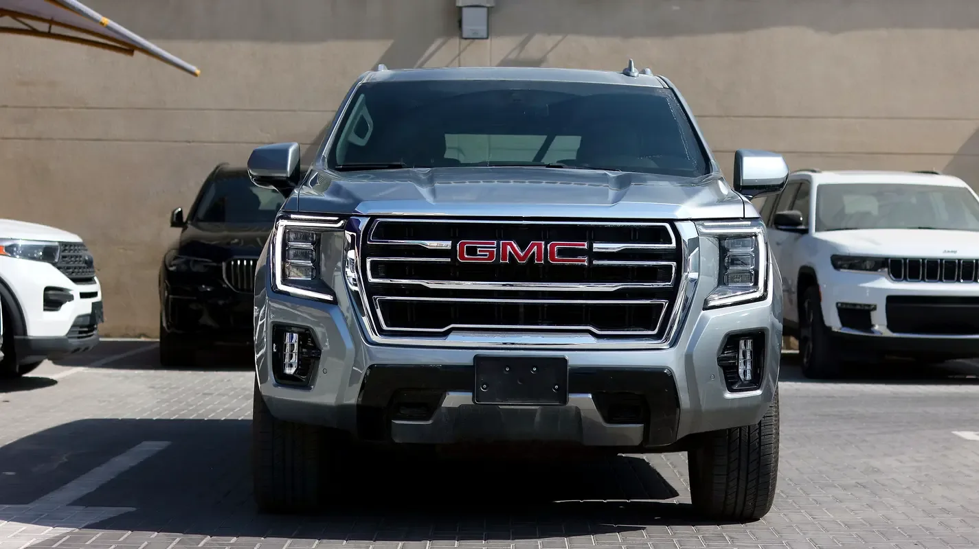 GMC Yukon 6.2 AT AWD (426 hp) - 2