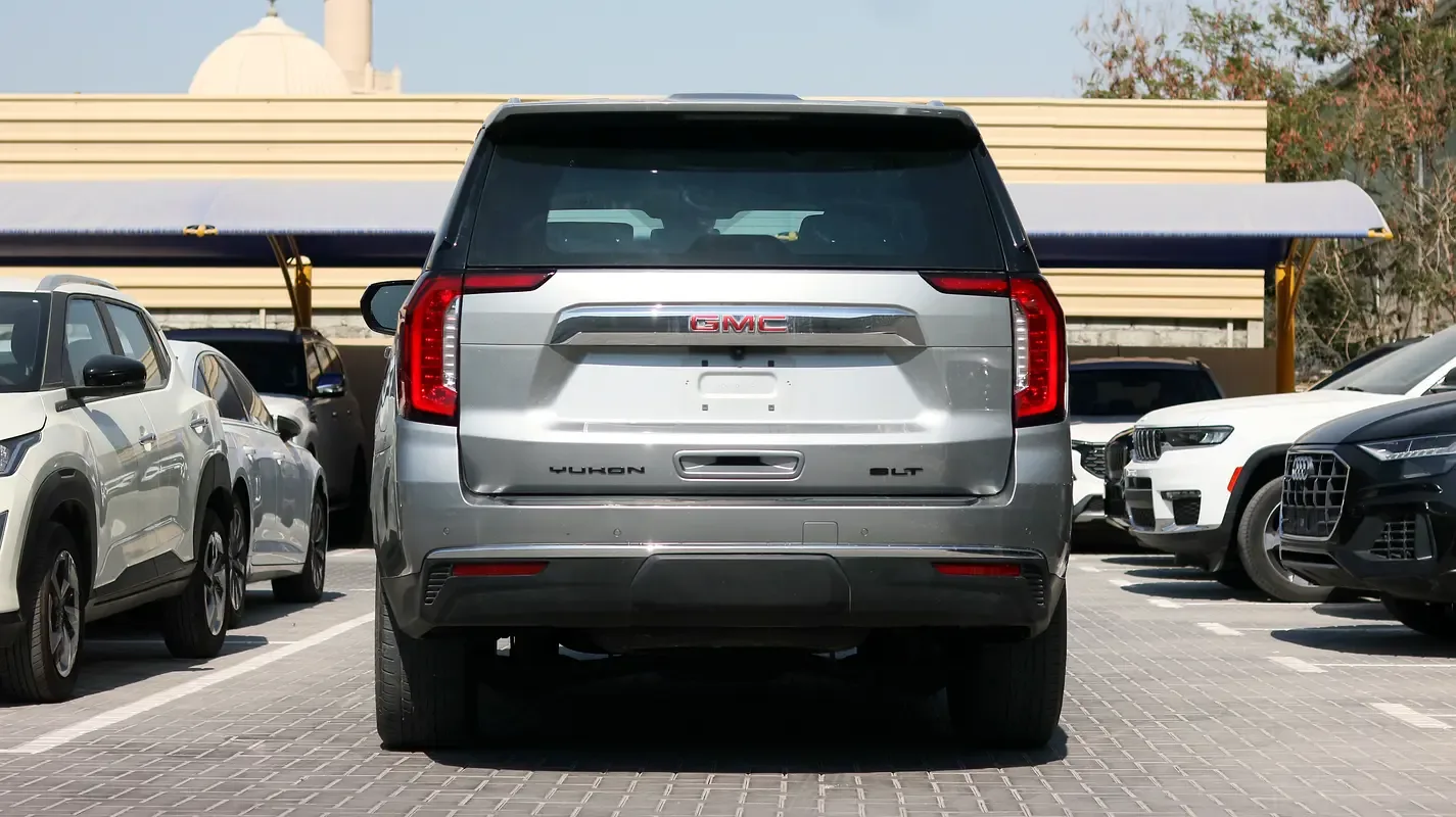 GMC Yukon 6.2 AT AWD (426 hp) - 6